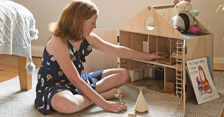 DIY Dollhouse Projects: Fun Crafts for Parents and Kids